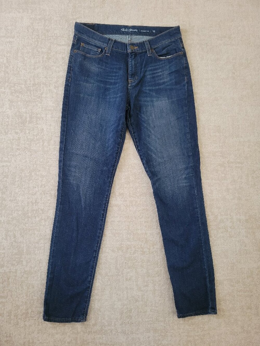 Field & Stream Straight Fit Denim Jeans 10 Womens Blue Mid Rise Med Wash Casual